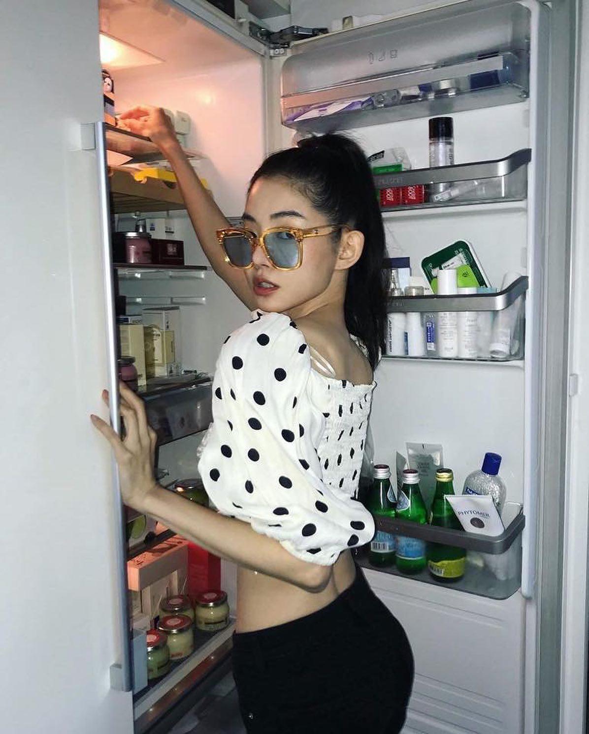 선글라스로 시크미 뿜뿜😎 이미지