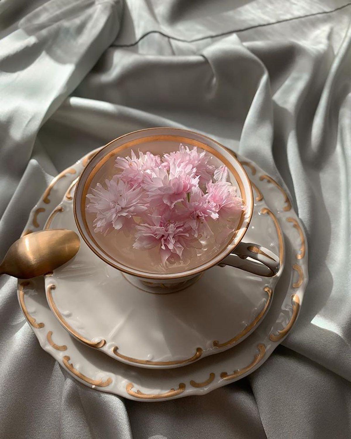 커피대신 꽃잎듬뿍 티 한잔~🌸 이미지