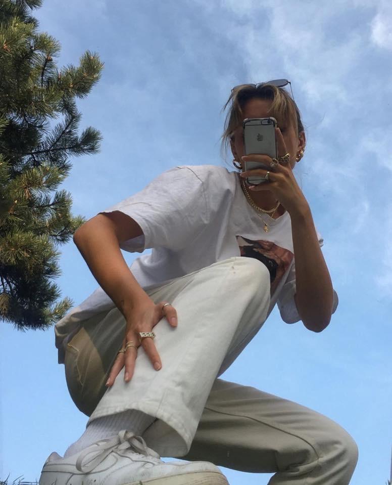 요즘 거울셀카 찍는 법🤳🥴 이미지1