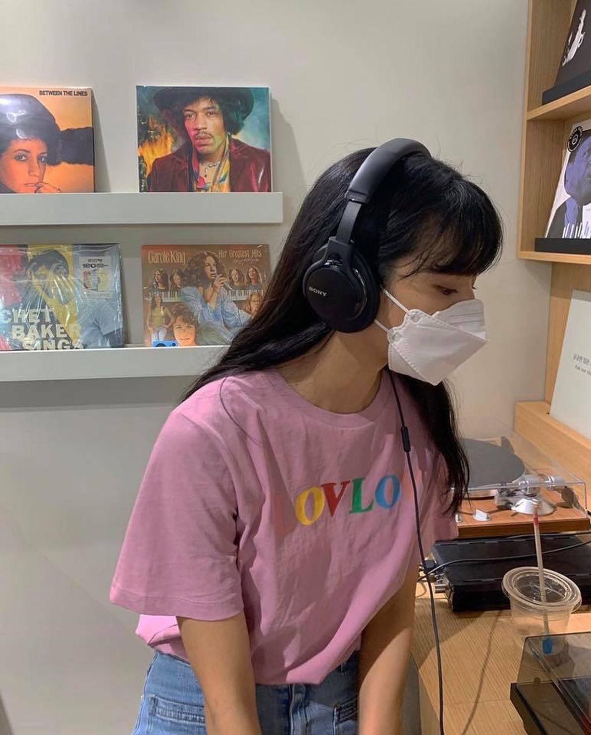 알록달록 반팔티 색감🌈 이미지