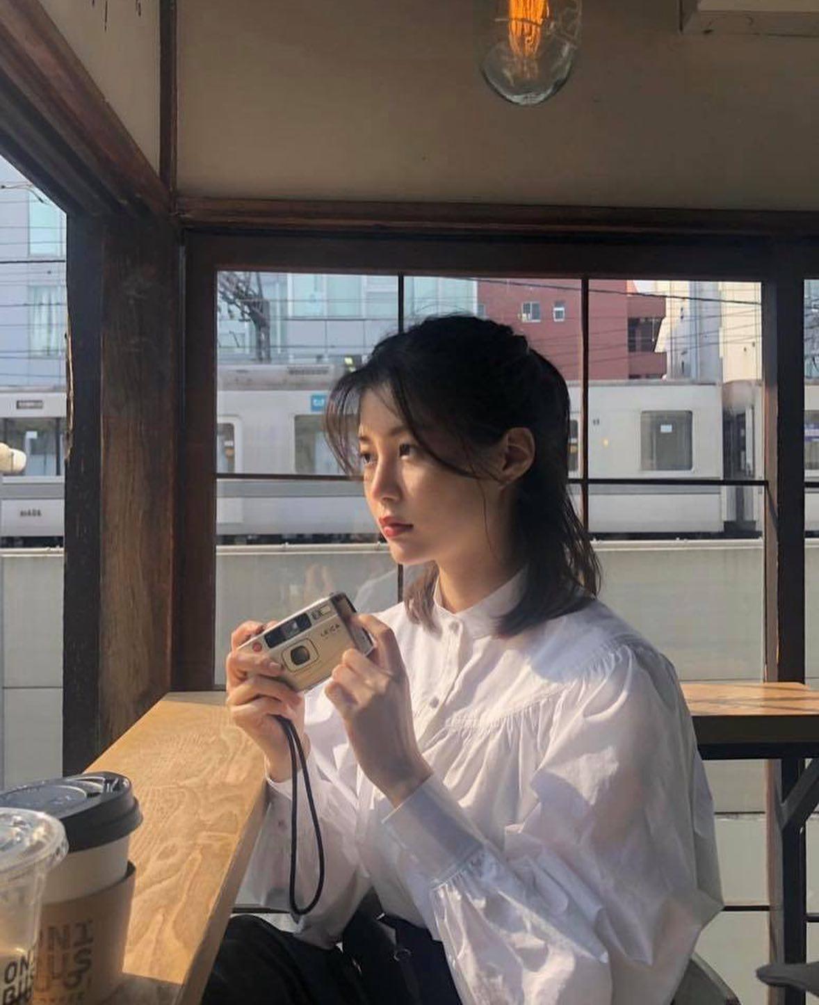 봄바람 불 땐 블라우스💐 이미지