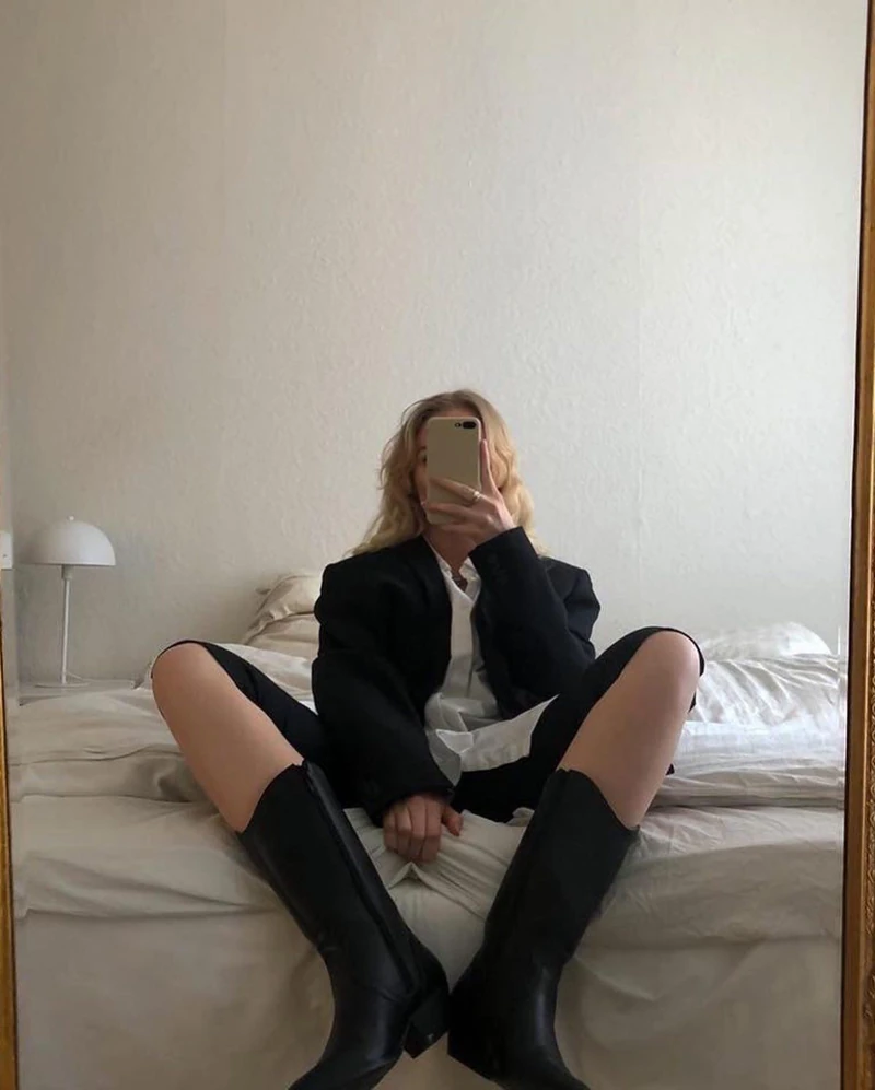 블랙 자켓으로 프렌치시크 룩🖤 이미지2