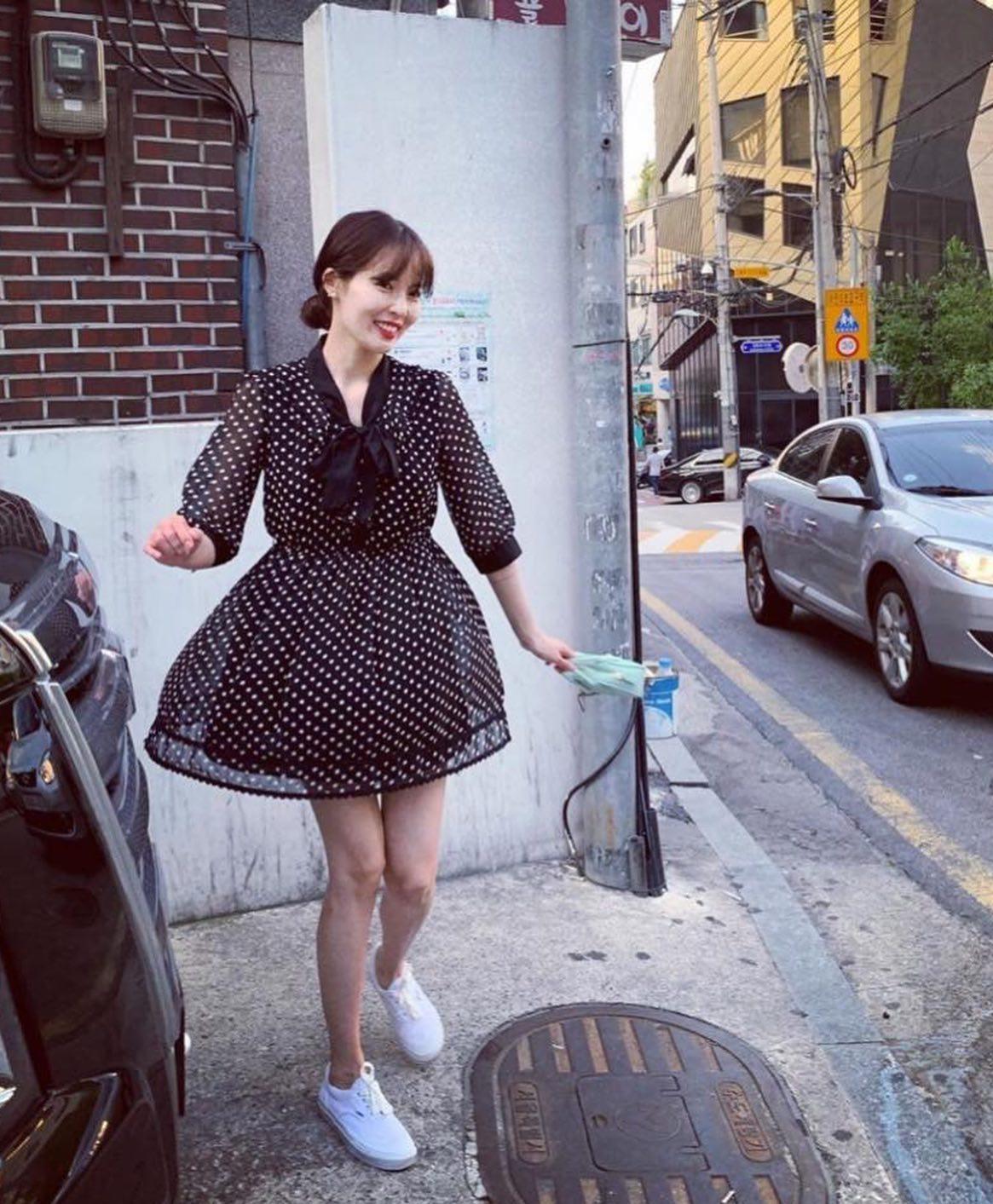 따뜻한 날엔 예쁜 미니원피스 📸 이미지