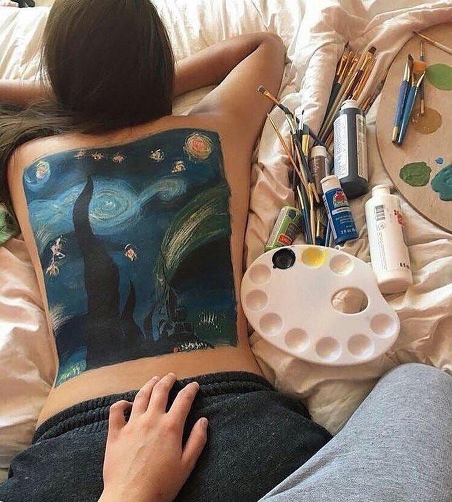 krystal sumler의 작품🎨
몸 위의 예술 바디 페인팅 🌈 이미지