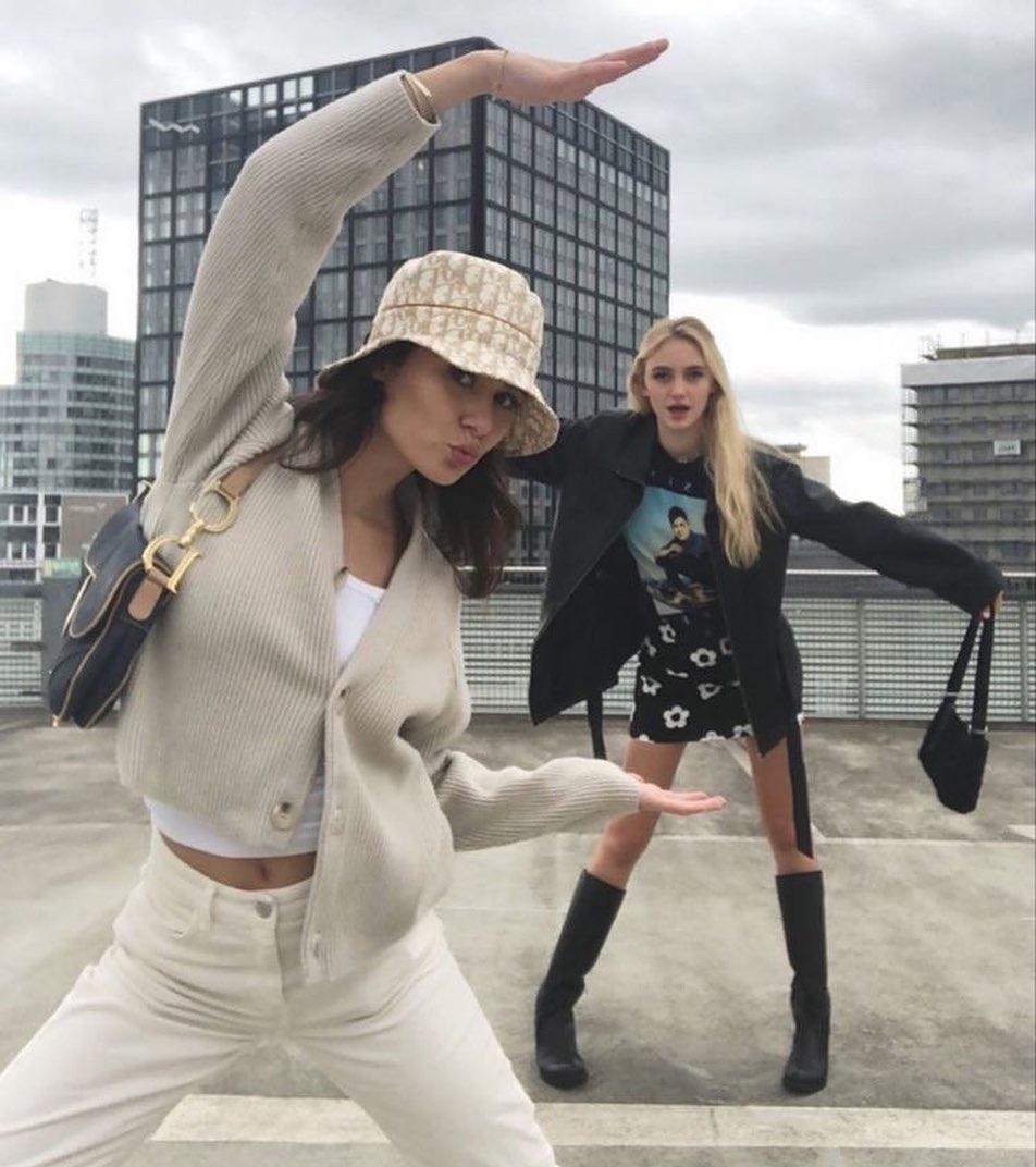 힘들 때 옆에서 @함께 발랄 💕 이미지