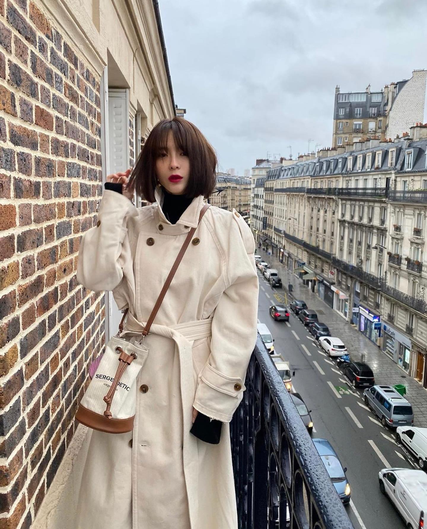 청초한 매력의 김수미💙 이미지