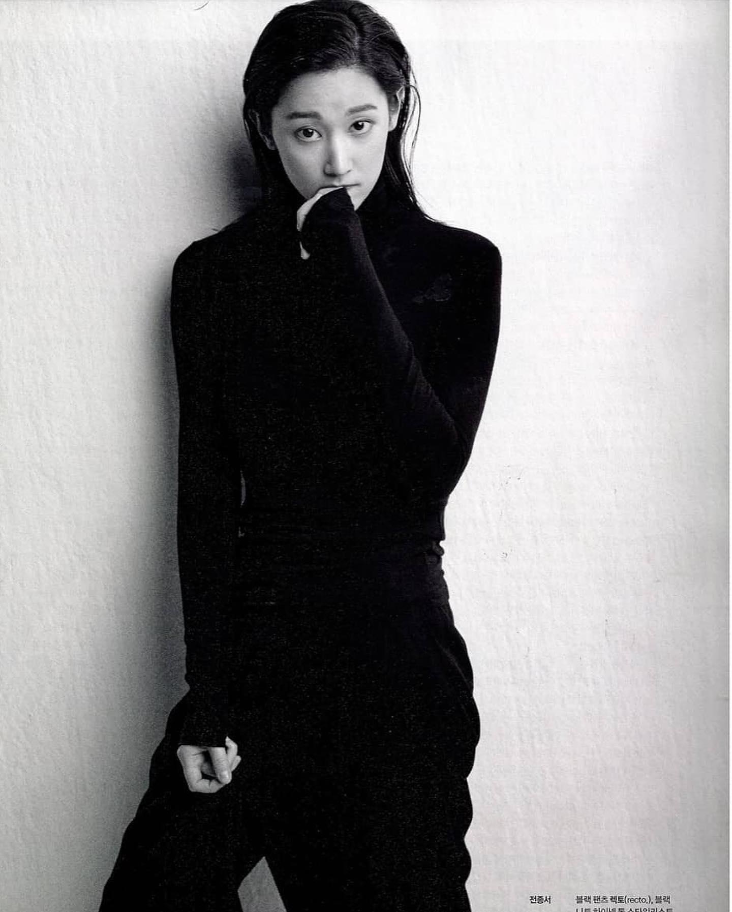 남다른 분위기의 배우 전종서🔥 이미지6