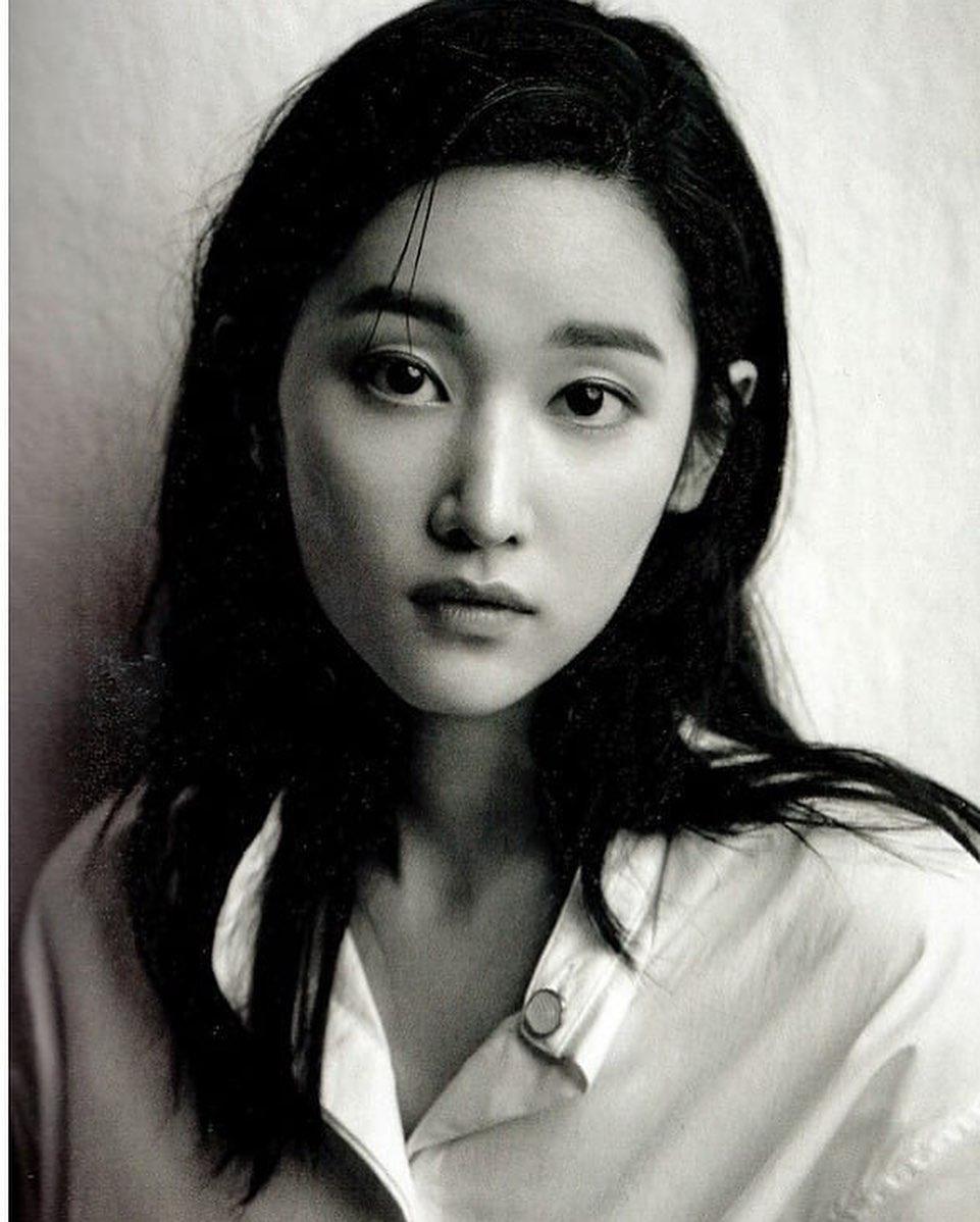 남다른 분위기의 배우 전종서🔥 이미지8