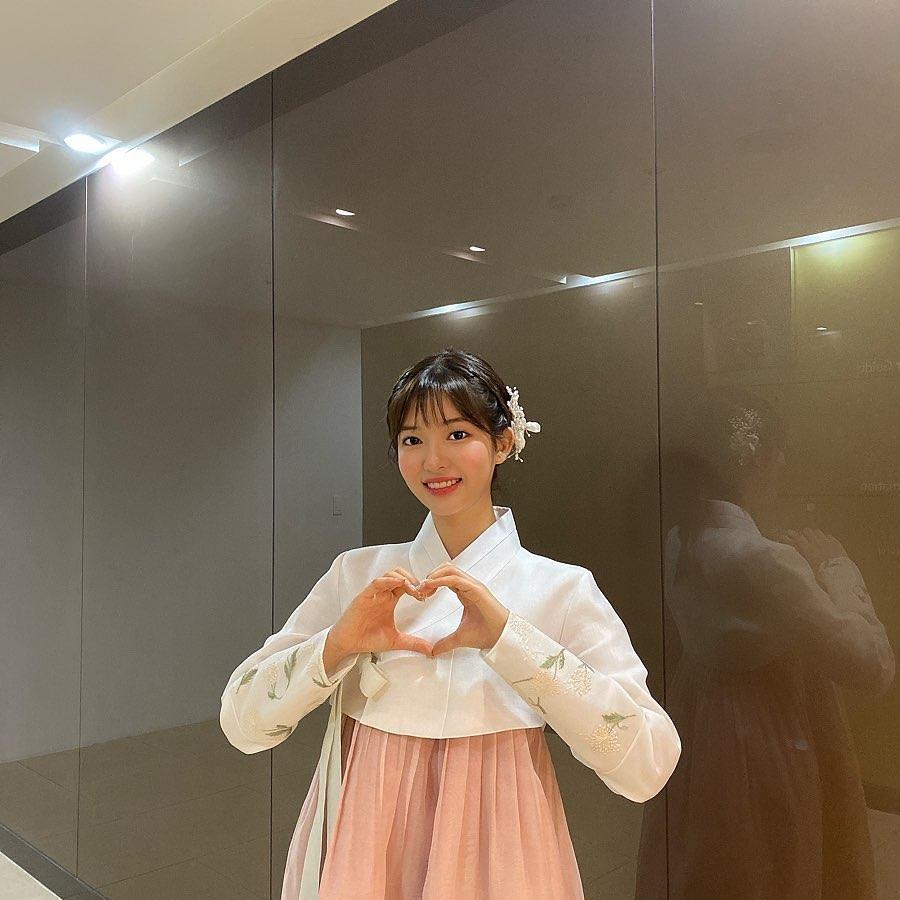 라이징 스타 조수민의 과즙미🍒 이미지7
