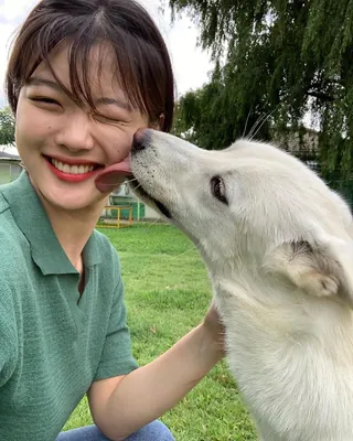 이젠 숙녀의 모습 💚 김유정 이미지