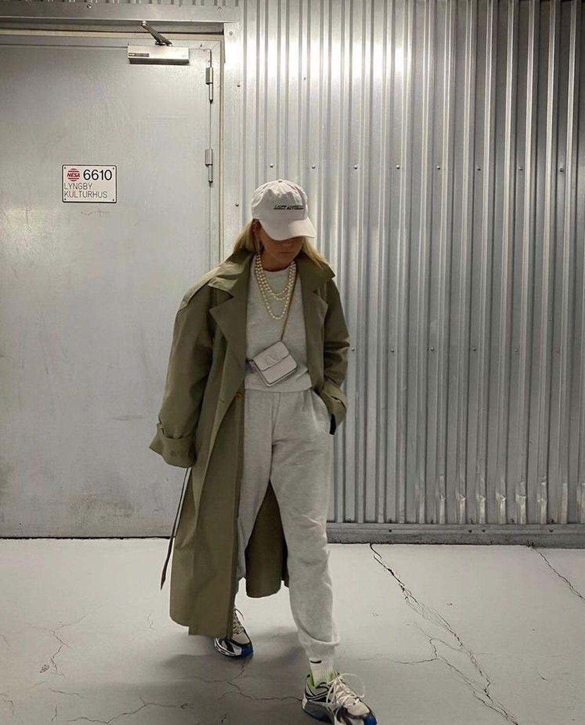 시크함 폴폴 🏃🏻♀🛴 츄리닝 코디 이미지