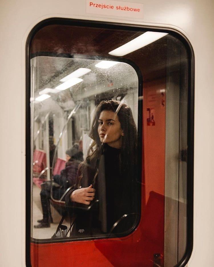 지하철 데일리룩 남기기 📸🚇 이미지