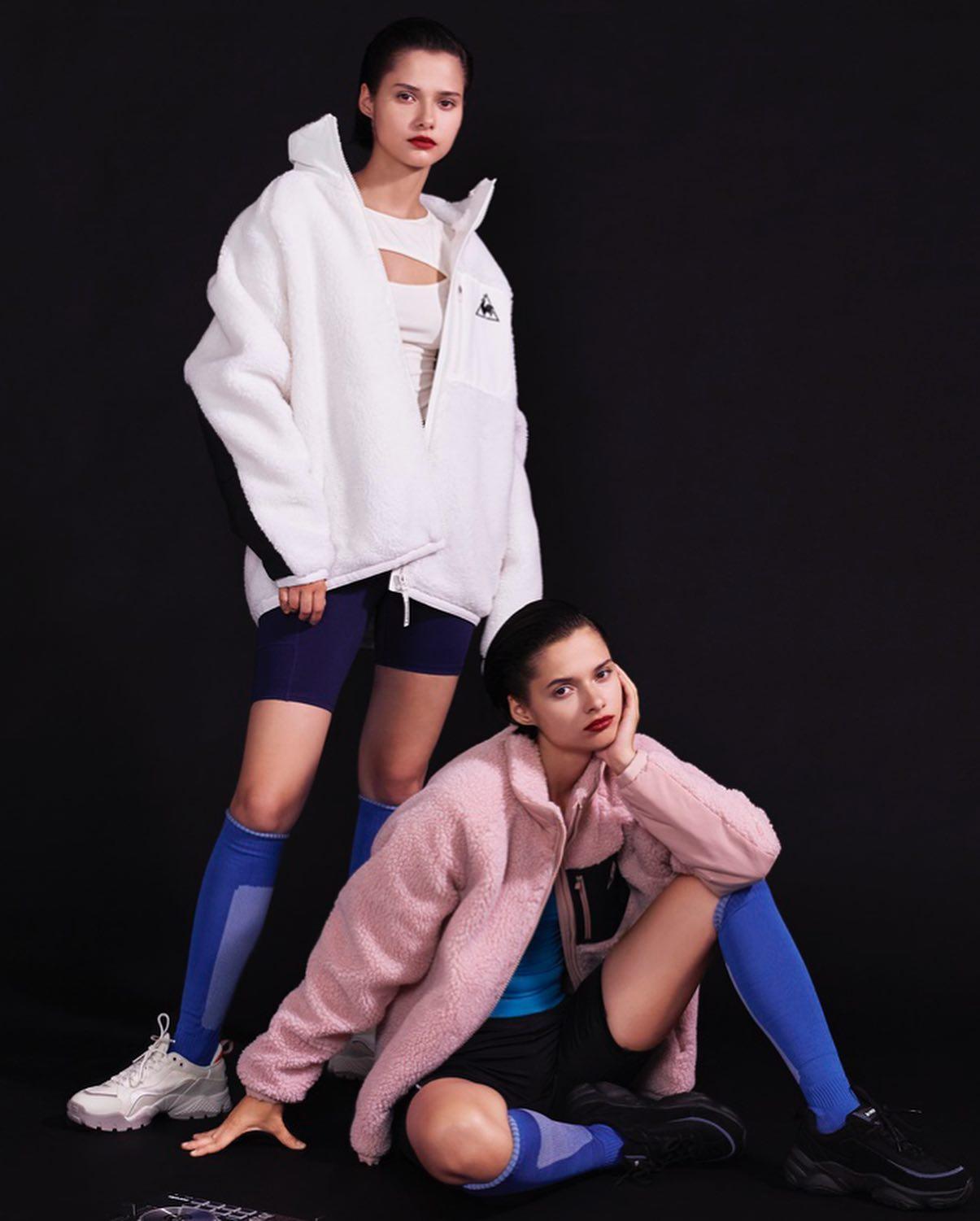 올 겨울도 @우정하자🧤❤️
블룸 트윈즈 언니들처럼👯♀️🏔다운 패딩 같이 입기 이미지9