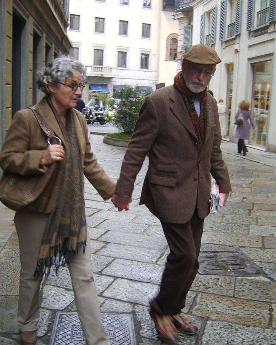 연륜 묻어나는 할머니 할아버지 이미지