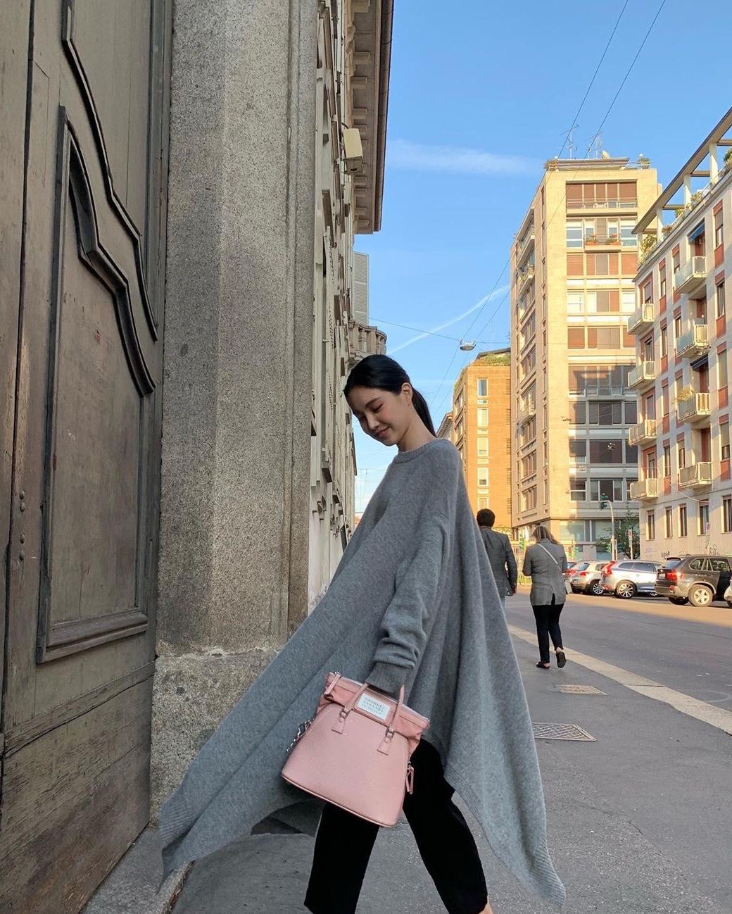 역시 손나 이쁘다 🌹🖤 이미지4