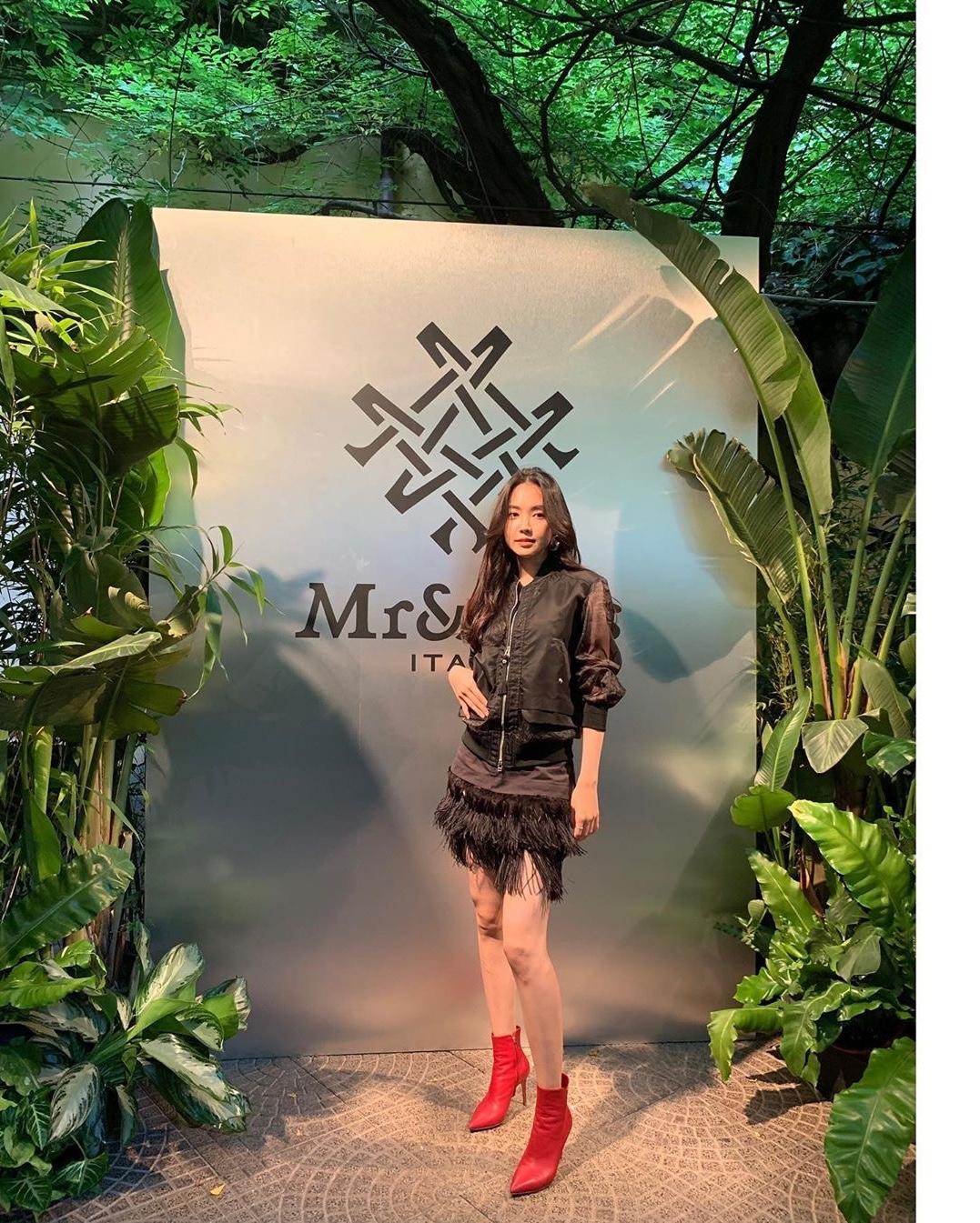 역시 손나 이쁘다 🌹🖤 이미지7