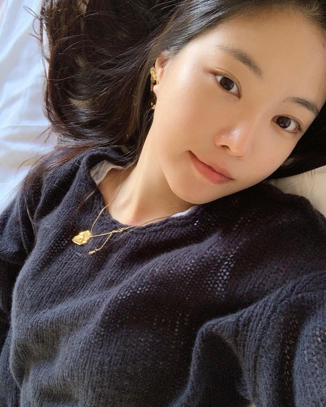 역시 손나 이쁘다 🌹🖤 이미지8