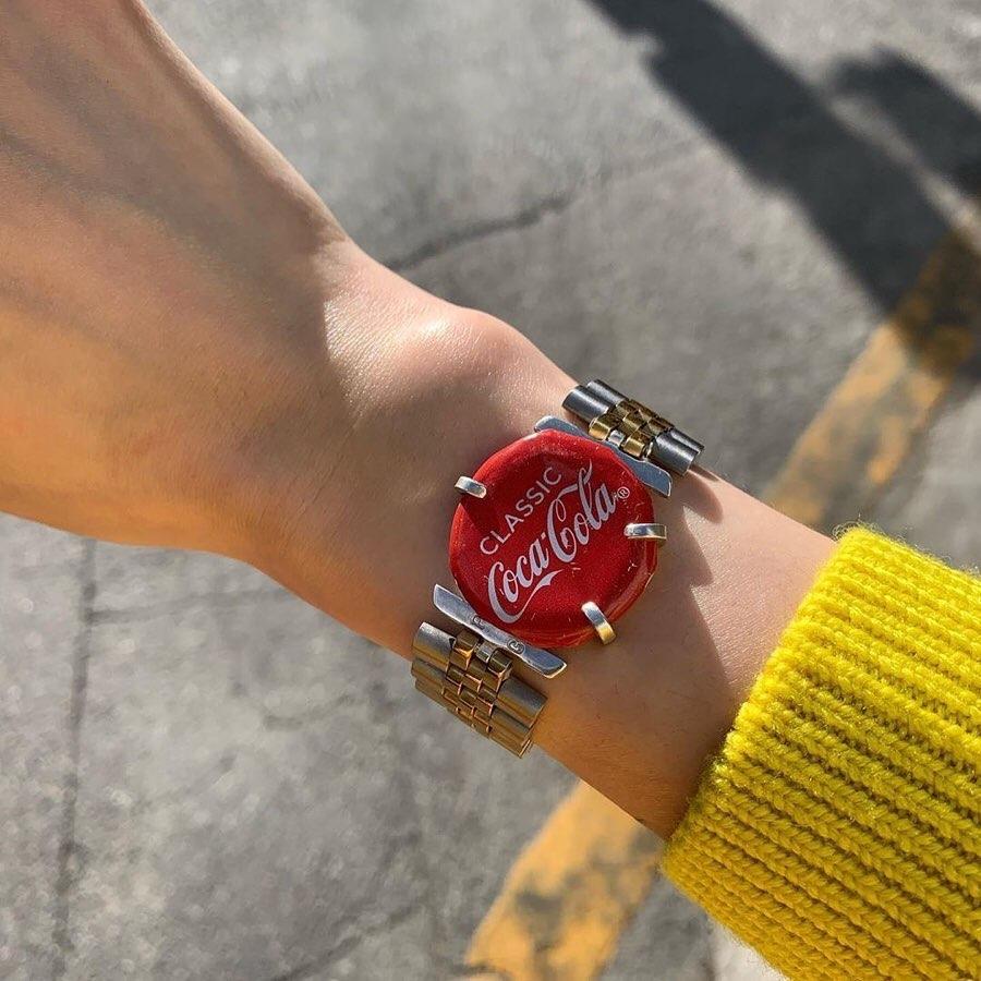 코카콜라 시계 🥤 이미지