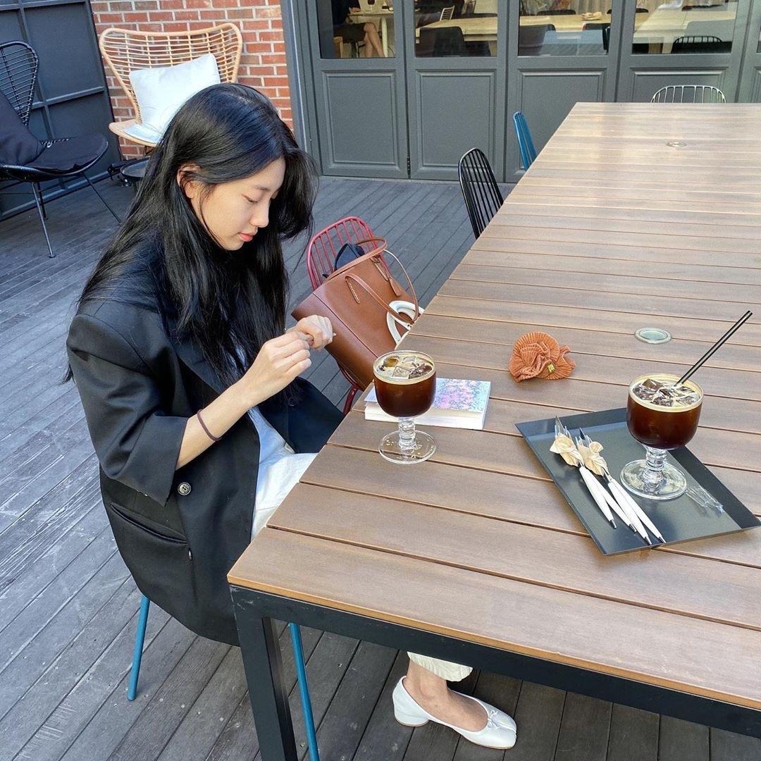 투명투명 💙수지 이미지
