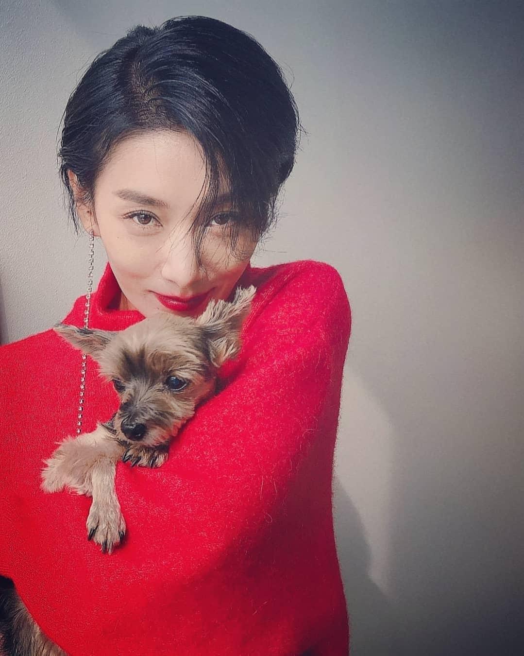 여전한 걸크러쉬 배우 김서형📸 이미지2