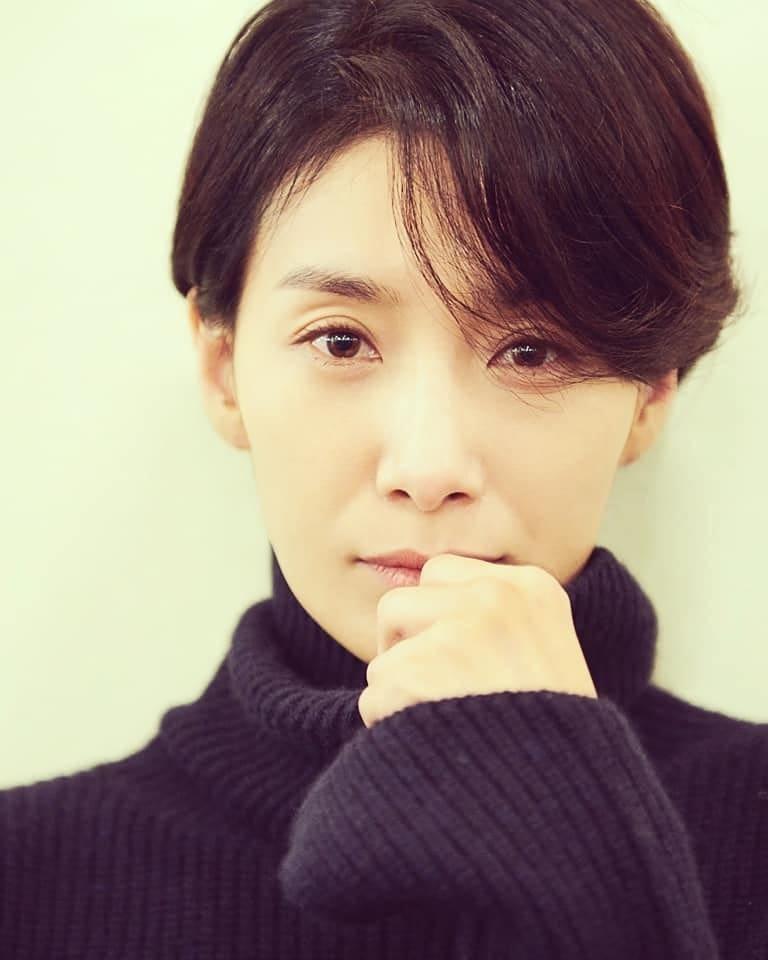 여전한 걸크러쉬 배우 김서형📸 이미지5
