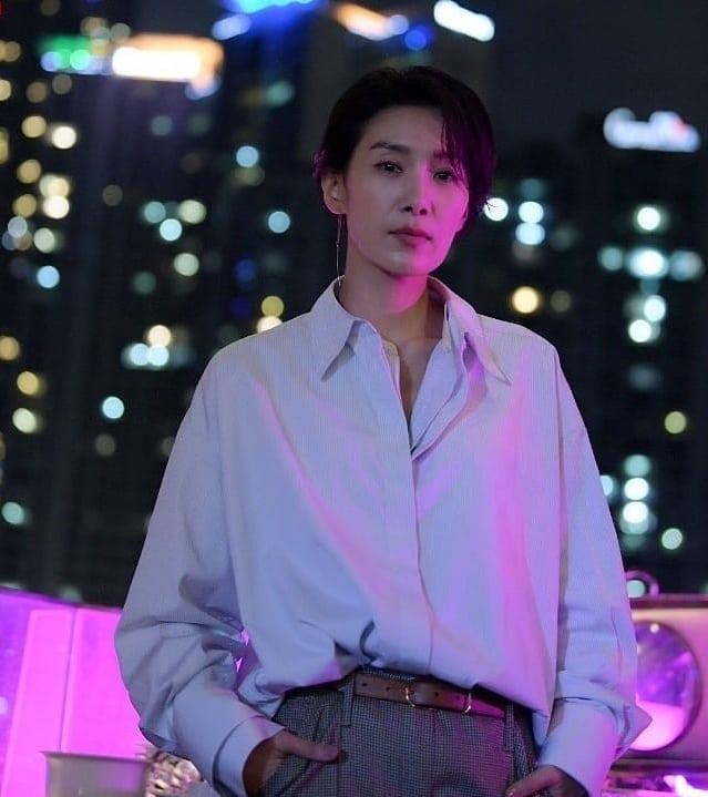 여전한 걸크러쉬 배우 김서형📸 이미지8