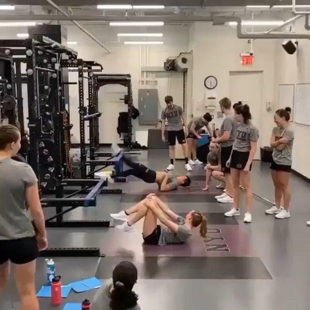 잔망스런 발길질 😈 @시도? 이미지