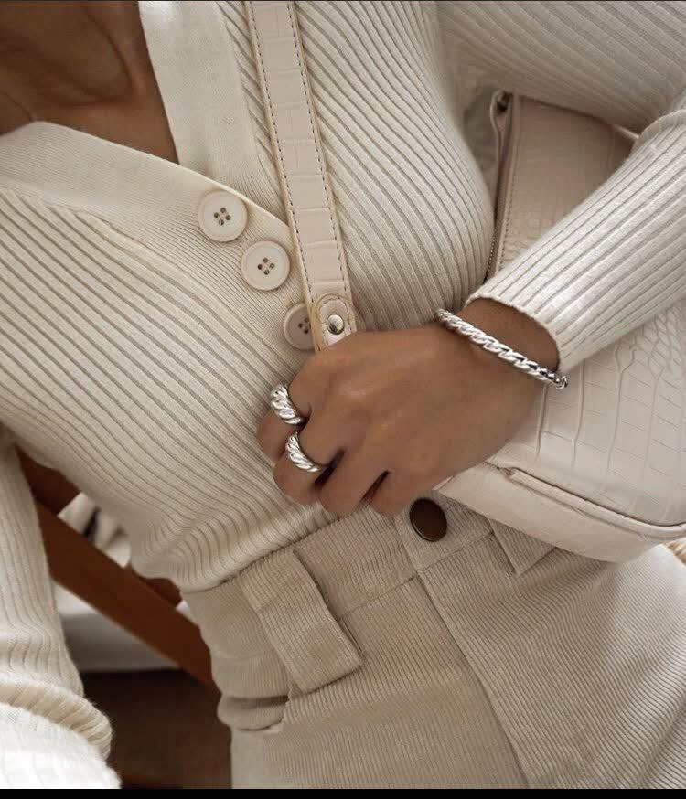 톤온톤매치로 꾸안꾸💕 이미지