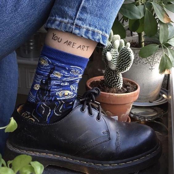 추워져도 신경쓰는 양말들🧦 이미지