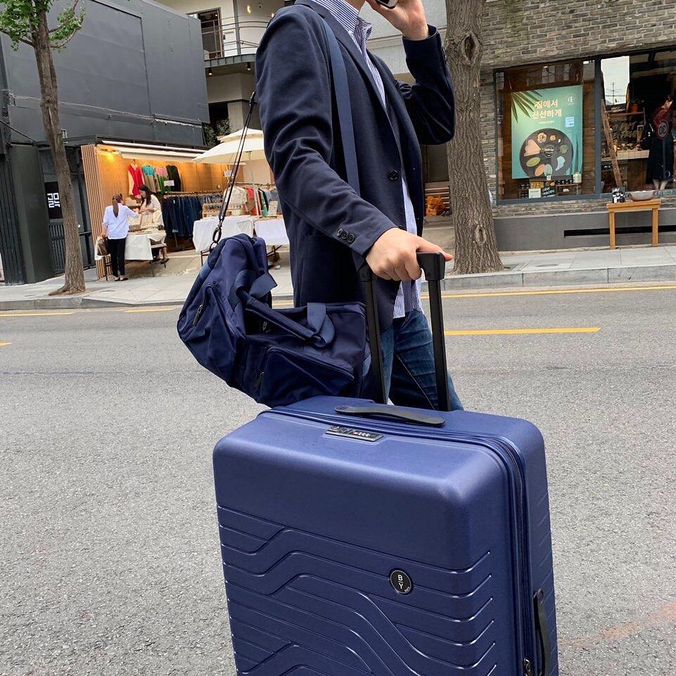 가벼운 데일리러기지✈️
BRICS의 영 세컨 라인 “B/Y(비와이)” 🧳
다양한 데일리룩으로 @여행 가자🌈 이미지3