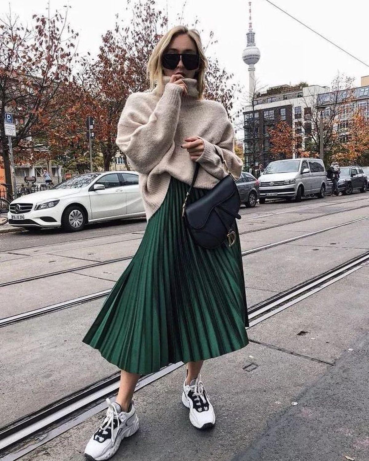 롱스커트에 스니커즈 조합✨ 이미지