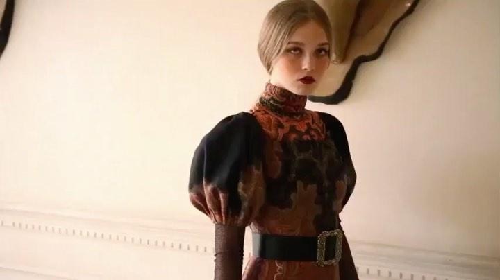 단풍 느낌 조타🍁ETRO 19fw 이미지