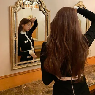 그냥 찍어도 예뻐..... 수지 🖤 이미지