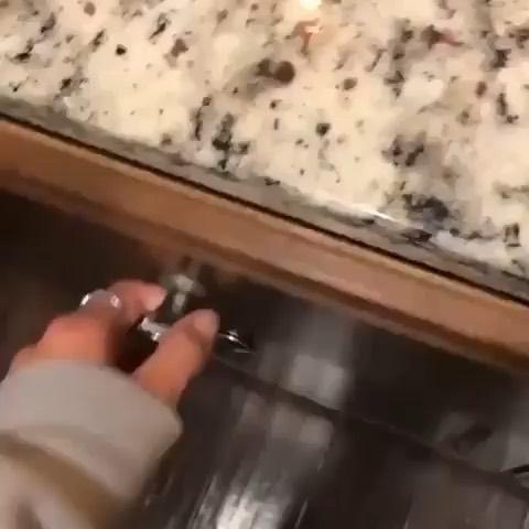 집에 하나 있는 주방용 루부탱👠 이미지