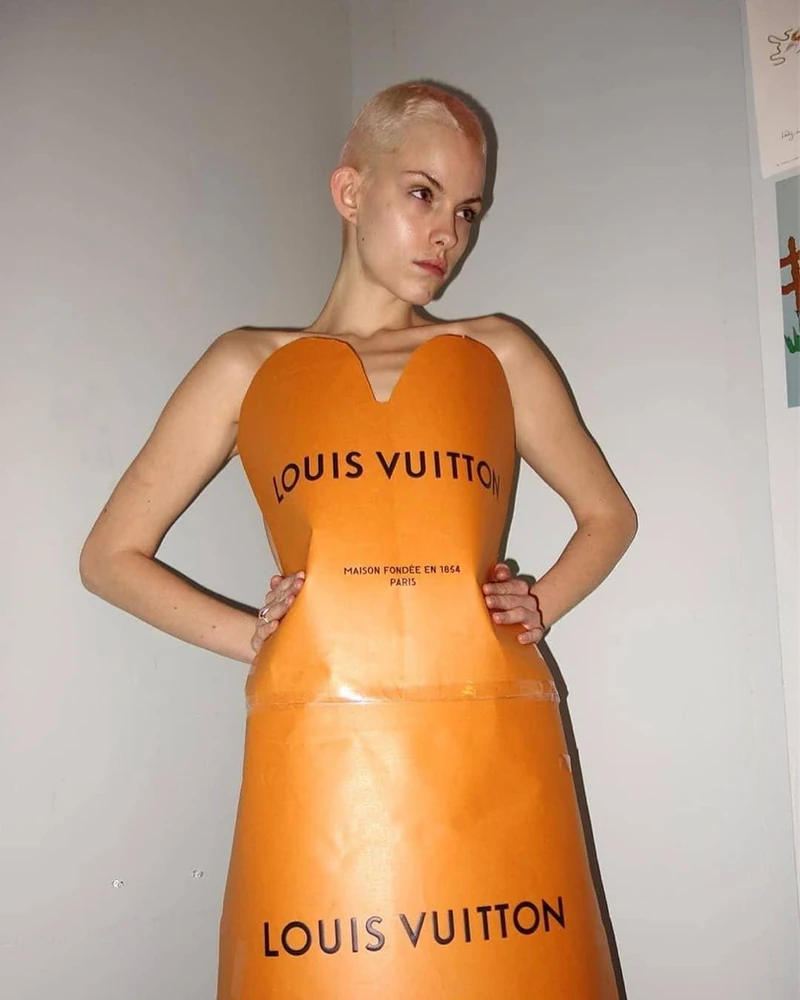 루이비통 쇼핑백?! 🧡
버리지 말아야하는 이유🔥 이미지2