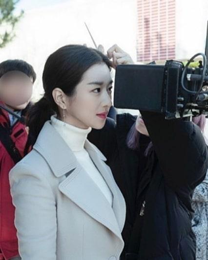 스크린으로 돌아온 서예지🖤 이미지7