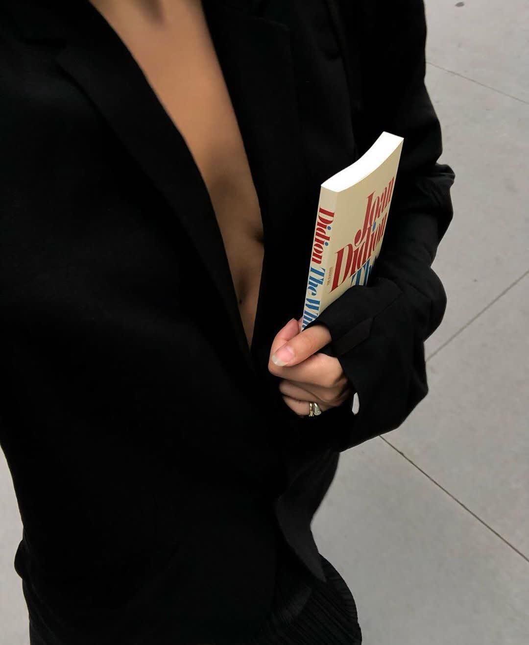 블랙은 미리미리 준비 🕶🖤 이미지