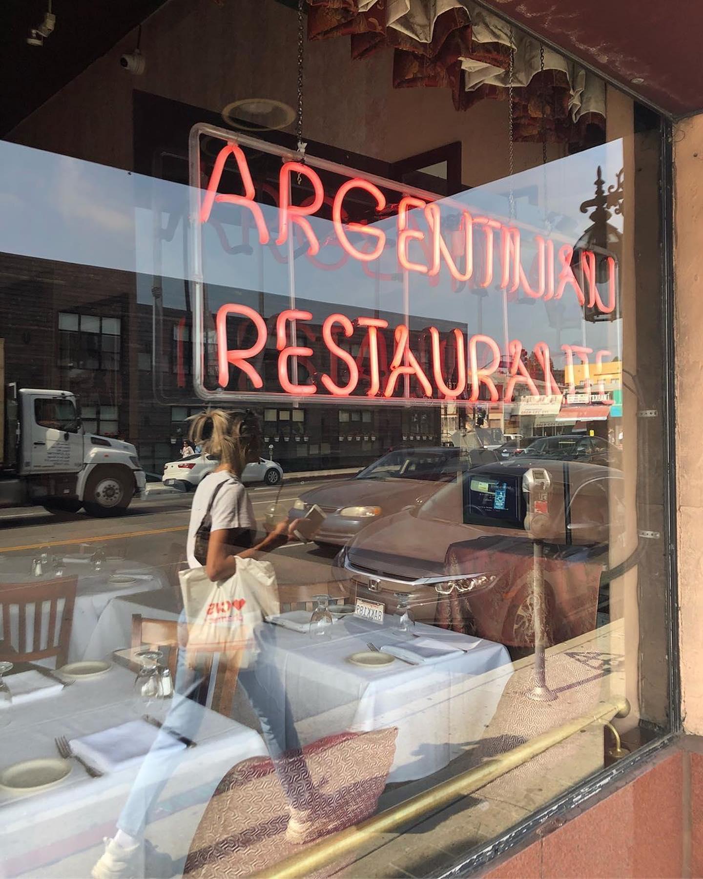 이 언니처럼 여행 다니고파✈️ 이미지