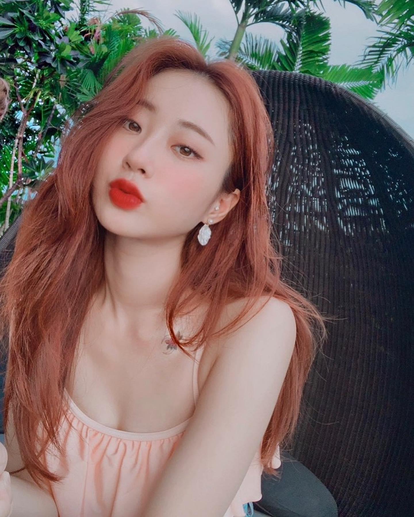 더 이뻐지는 경리의 근황🥰 이미지
