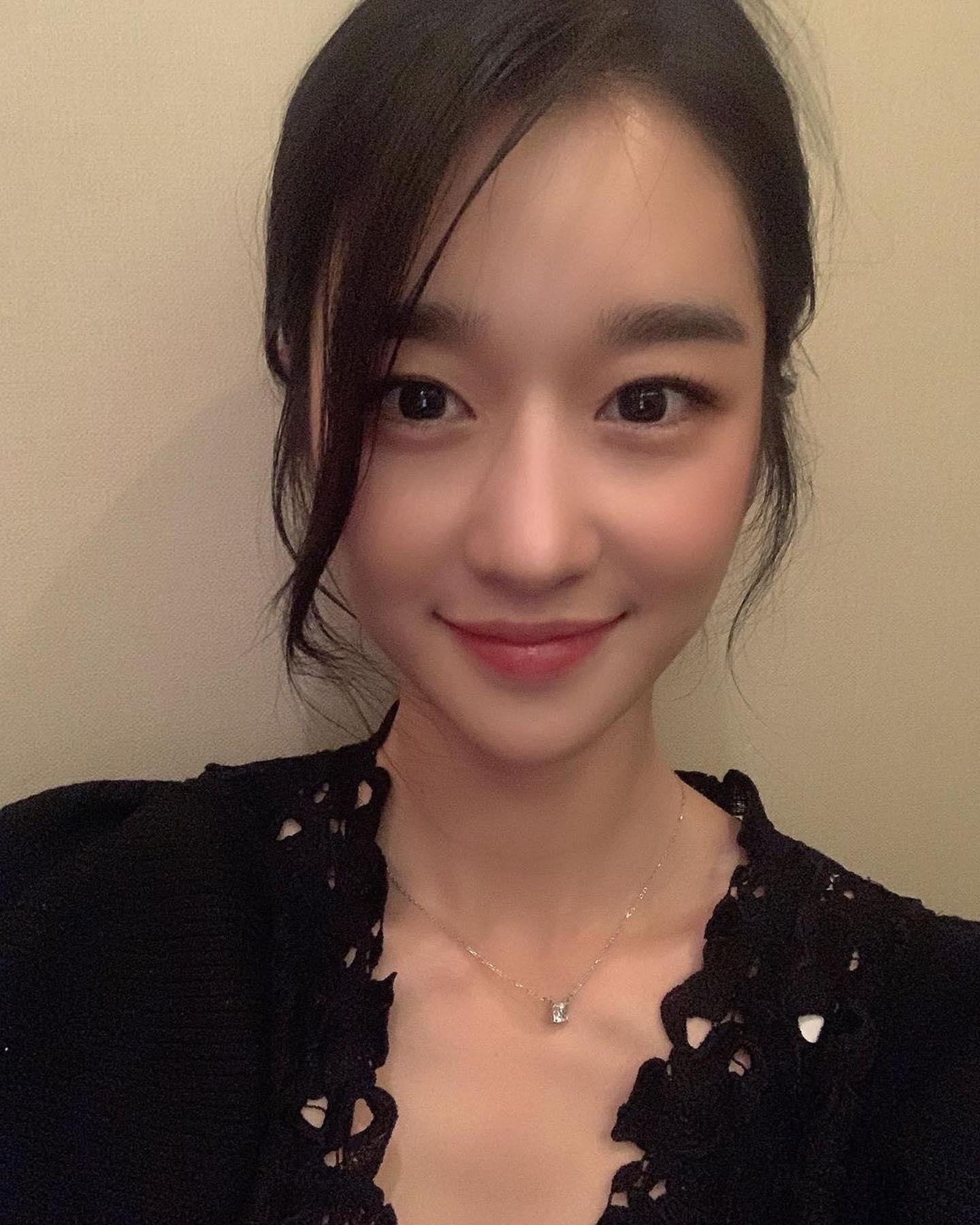 자꾸 오르는 서예지 미모전🖤 이미지6