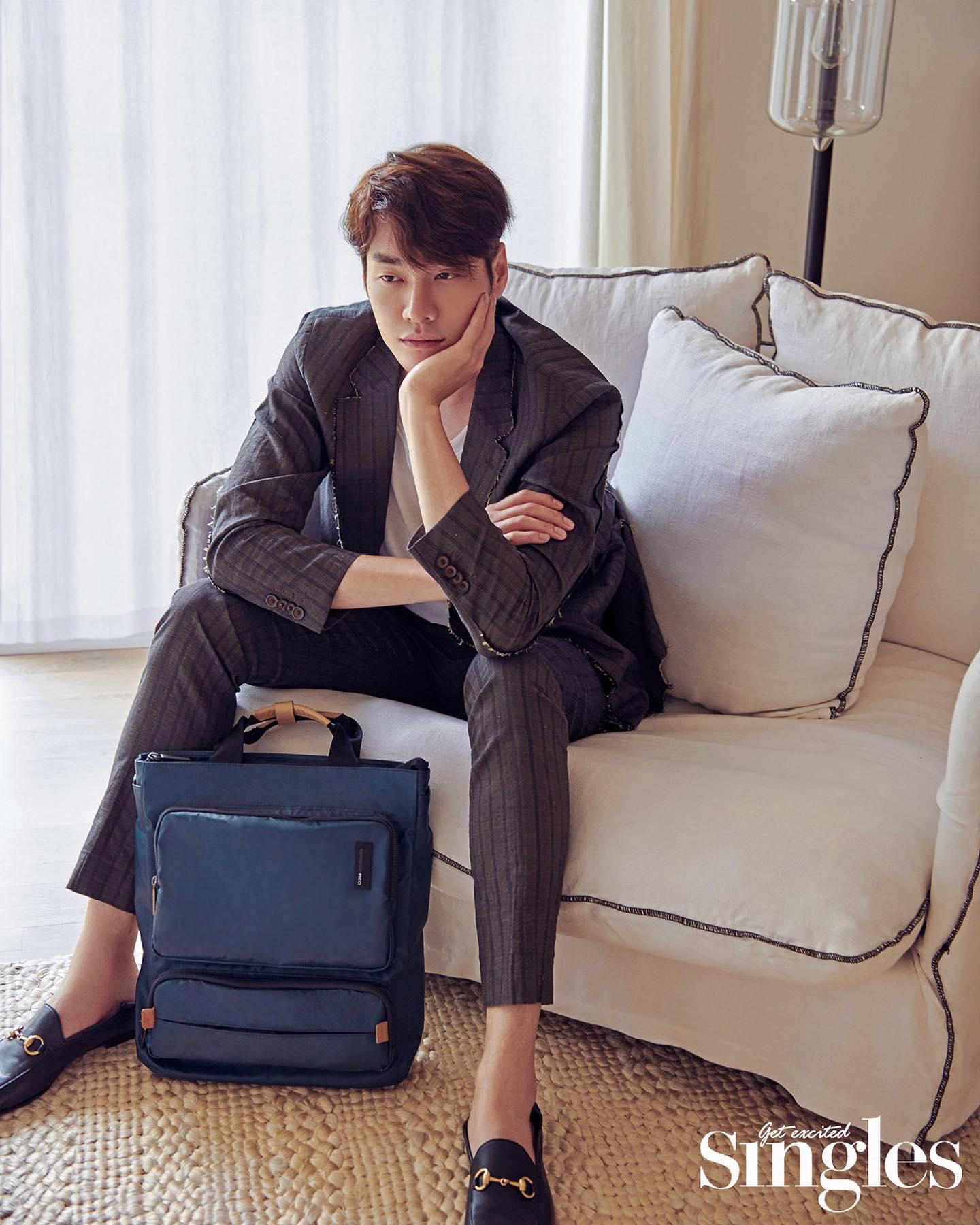 멍뭉미🐶 넘치는 김영광 
LA 화보 촬영 현장 📷 이미지