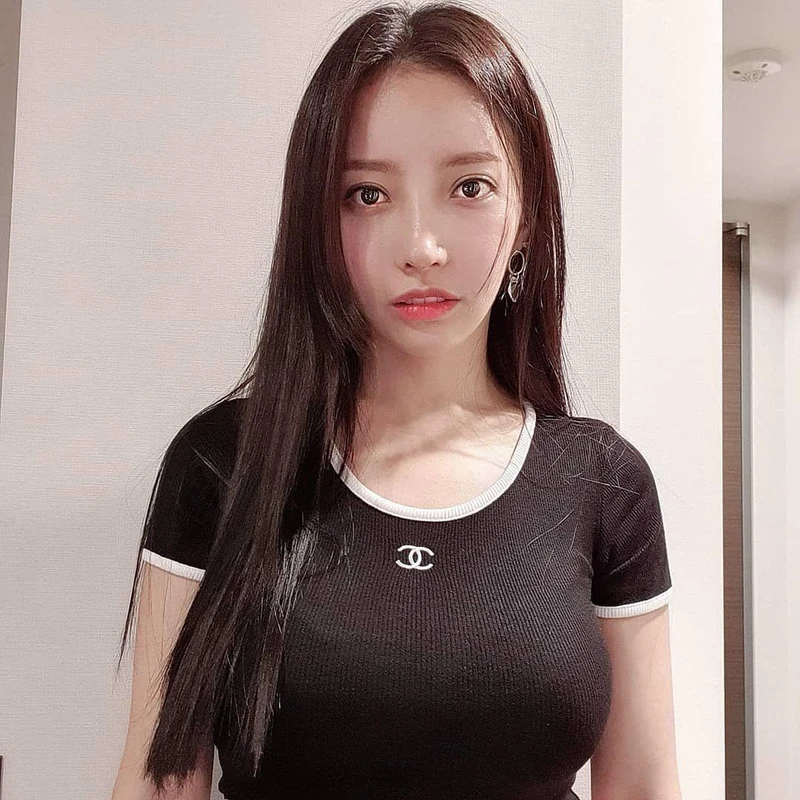 화사 절친 최수정👀무결점 미모 이미지1