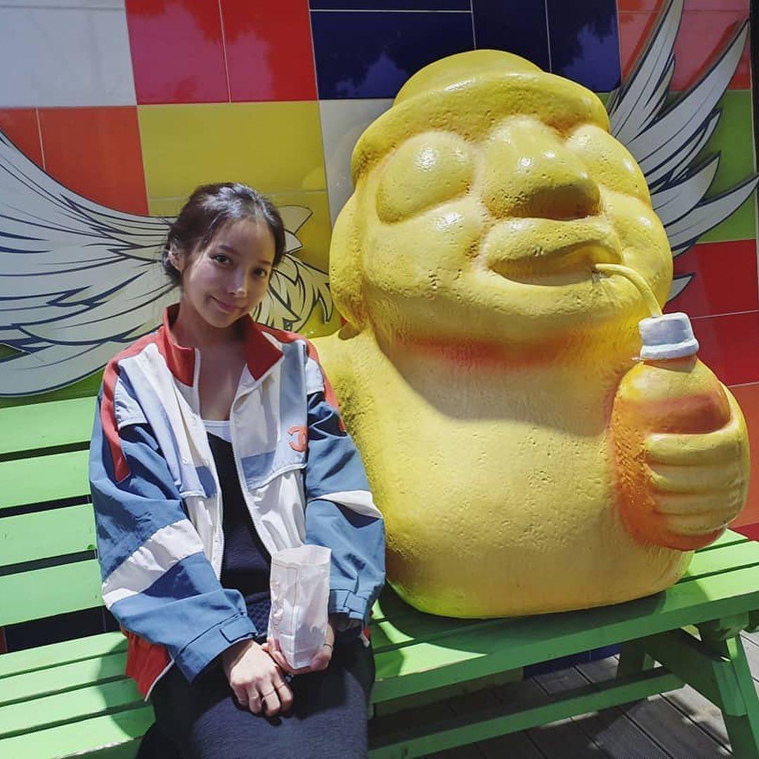 화사 절친 최수정👀무결점 미모 이미지4