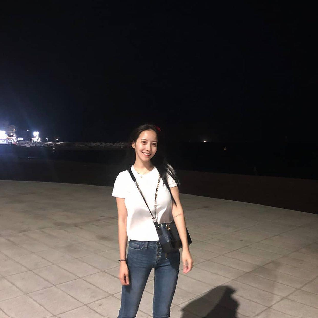 화사 절친 최수정👀무결점 미모 이미지7