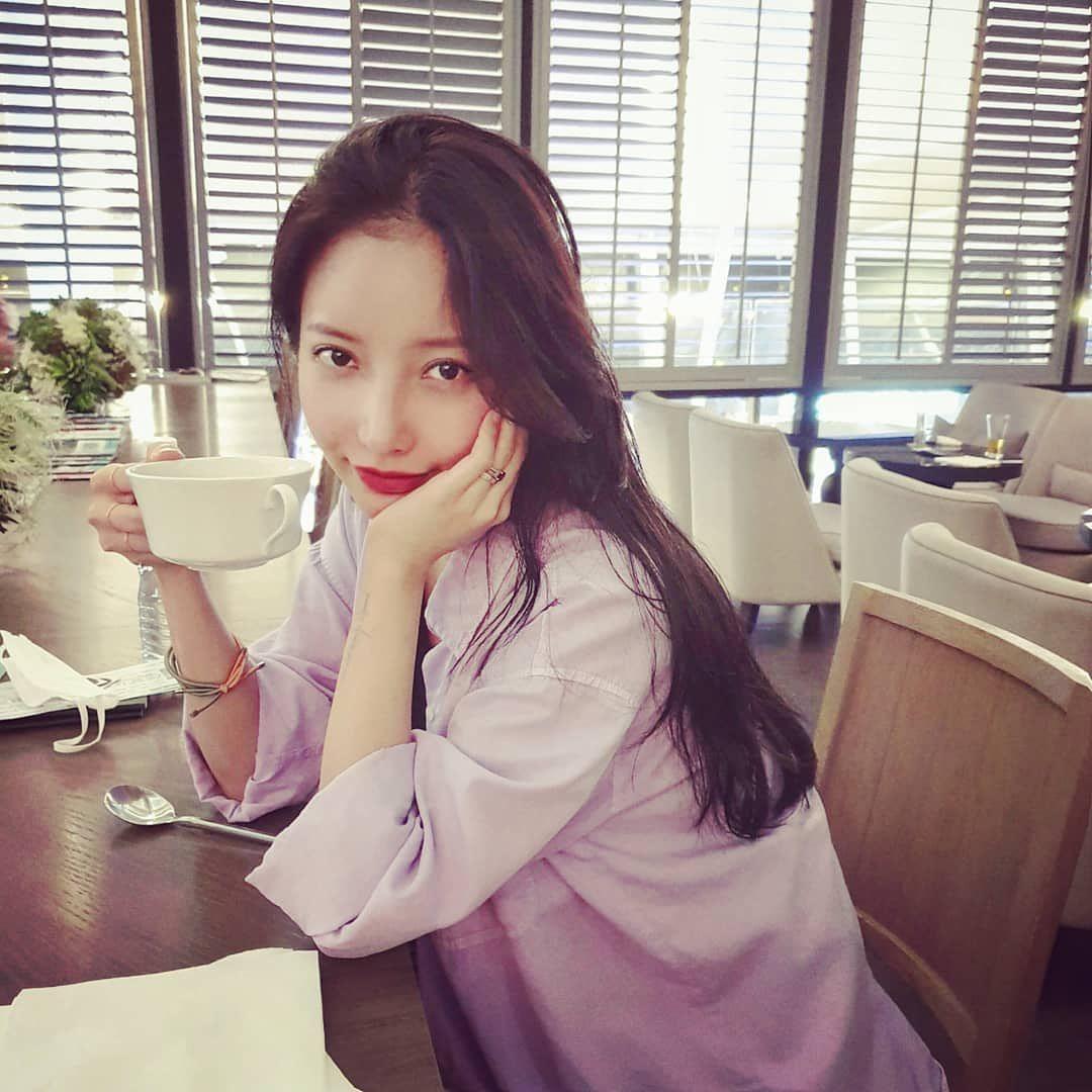 화사 절친 최수정👀무결점 미모 이미지8