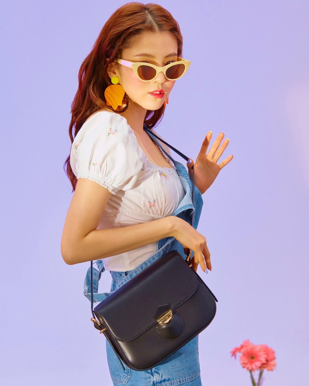 너무 예쁜거 같아ㅠ❤️한소희
폴스부띠끄 썸머룩 & 가방 화보📸여름 섹시미 @닮고싶어💋 이미지7