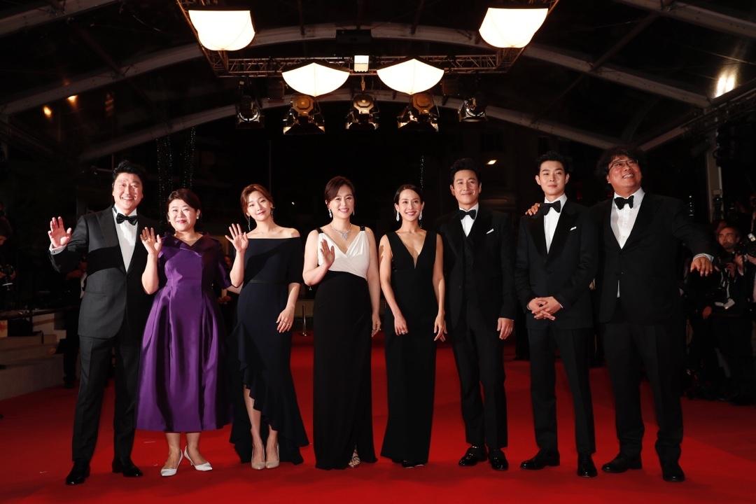 황금종려상을 수상한 멋쟁이들🇰🇷 이미지