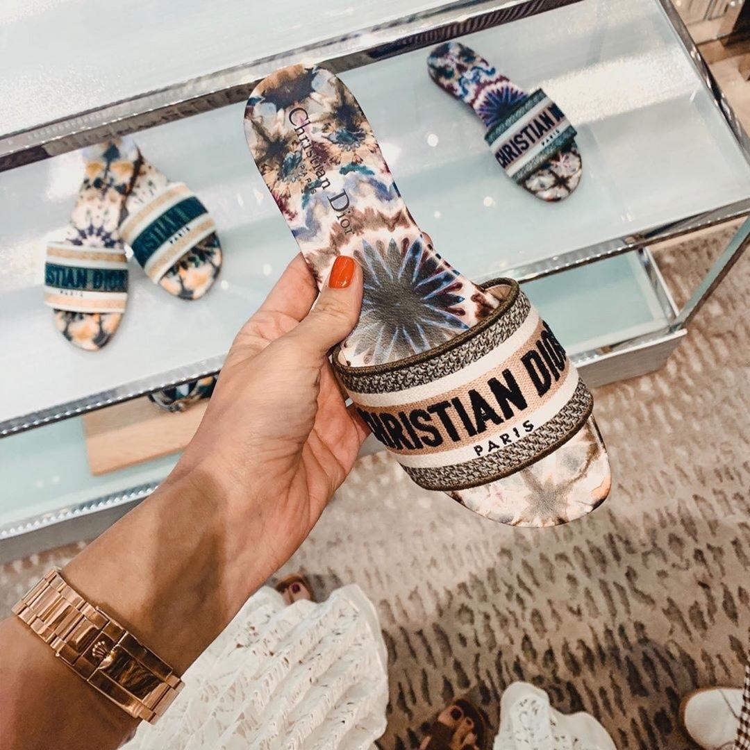 곱디 고운 디올 신상 슬리퍼🖤 이미지