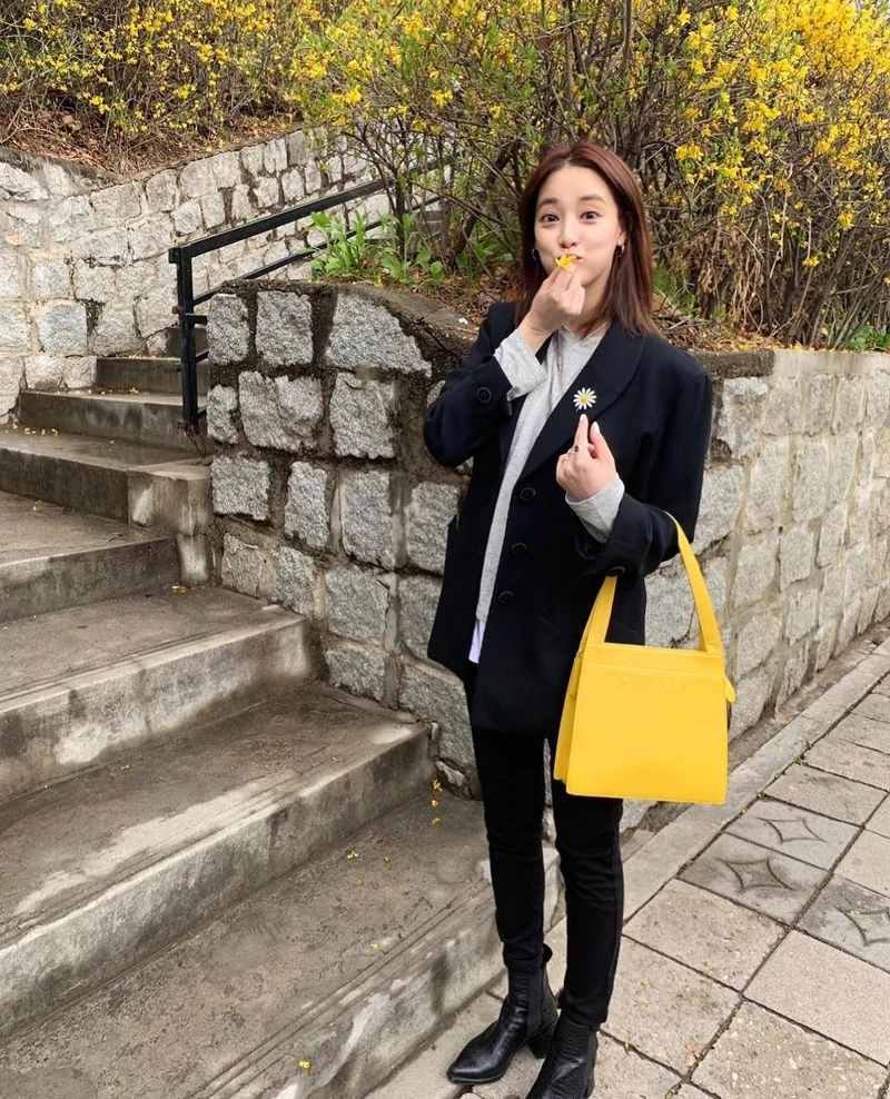 데일리룩 항상 우월 💛이주연 이미지2