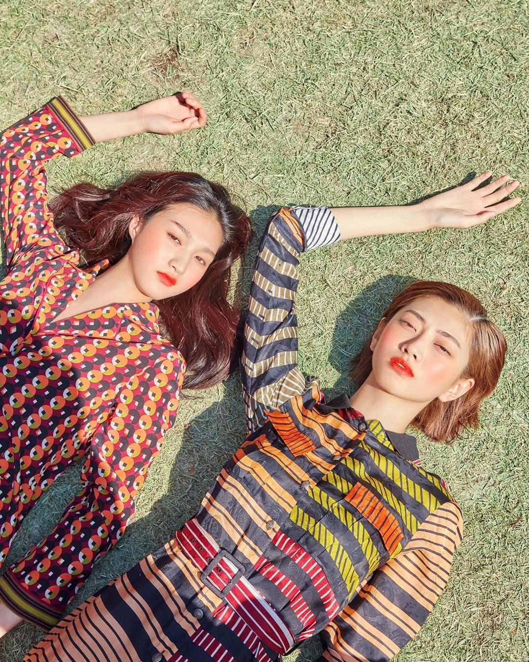 맑은 날☀️ 요@분위기 어때?!
나들이와 어울리는👗에스닉 에트로 원피스 19SS ❤️ 이미지